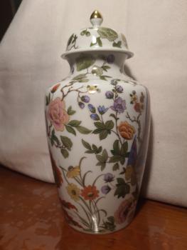 Vase mit Deckel, Porzellan - China -