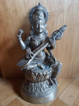 Messing-Figur, Sarasvati - Indien - Anfang 20. Jahrhundert