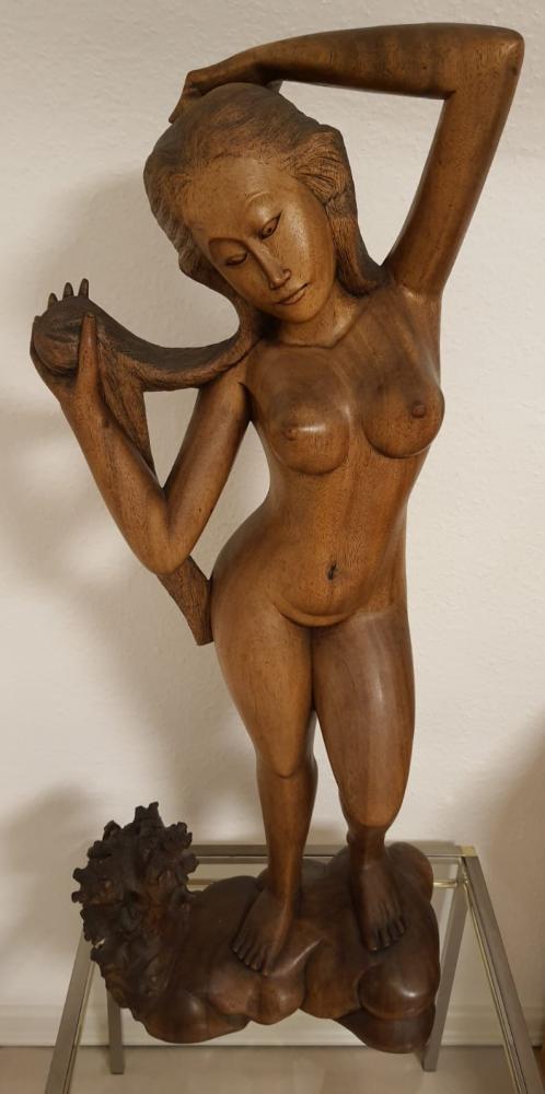 Holz-Figur, Junges Mädchen  - Bali - Mitte 20. Jahrhundert